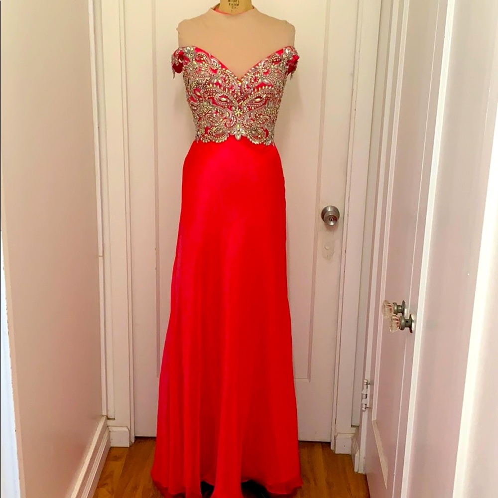 Beautiful pink Mori Lee evening gown